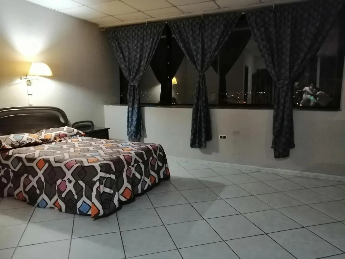 Hotel Sol De Oro جواياكيل